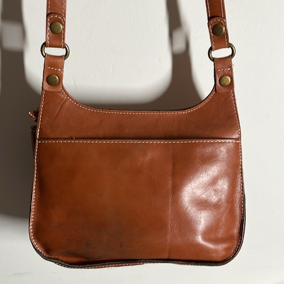 Patricia Nash London Smooth Leather Saddle Bag - Picture 10 of 16